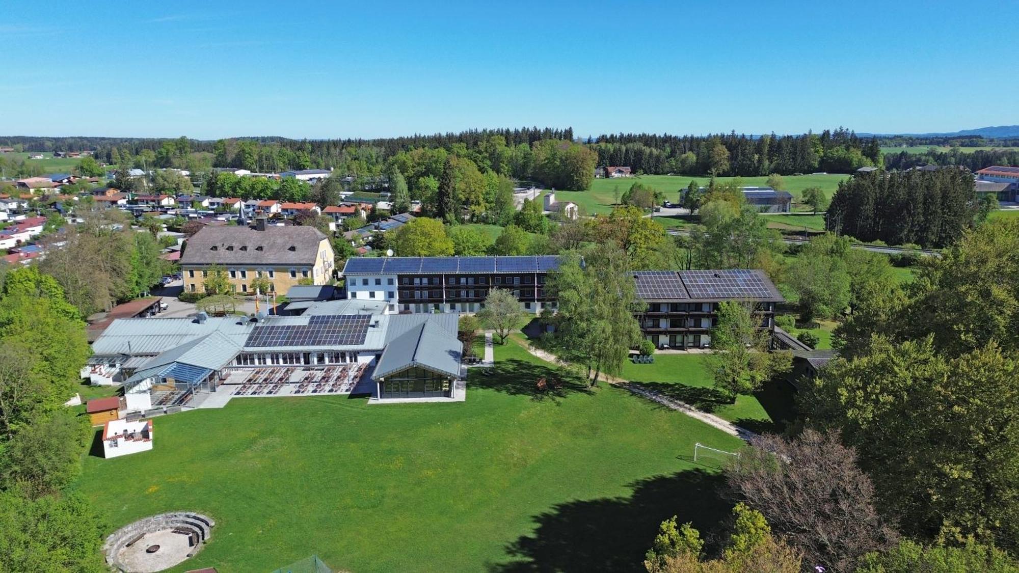 Haus Chiemgau - Kolping-Familienhotel Teisendorf Exterior photo